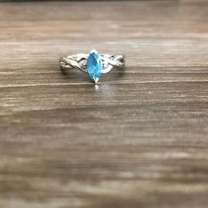 Tanzanite/ Turquoise ring with 2 diamonds